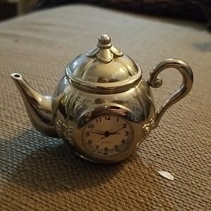 Vintage Miniature Teapot Clock